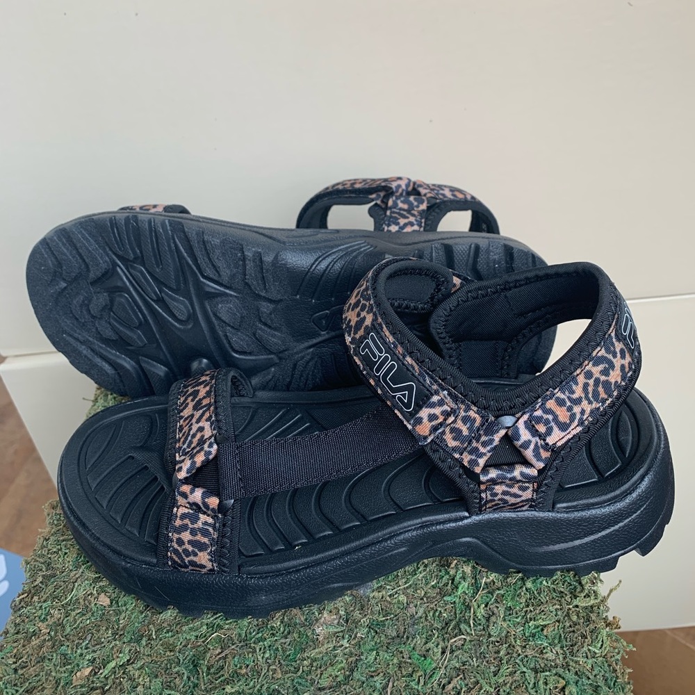 NWT Fila Andros Leopard Velcro Strap Sandal - Picture 6 of 8
